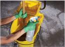 6110PFM Gants en nitrile biodégradables sans poudre Vert 4-MIL - Moyen (100/boîte)