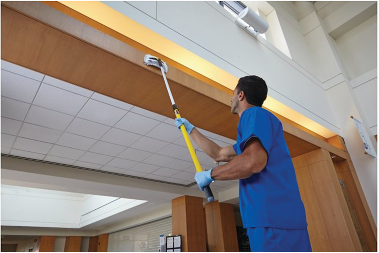 Hygen™ Quick-Connect Telescopic Aluminum Wet Mop Handle 4' - 8'