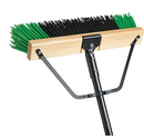 Balai-brosse grossier Ryno avec manche renforcé poils en PVC 18"
