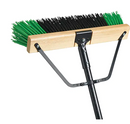 Balai-brosse grossier Ryno avec manche renforcé poils en PVC 24"